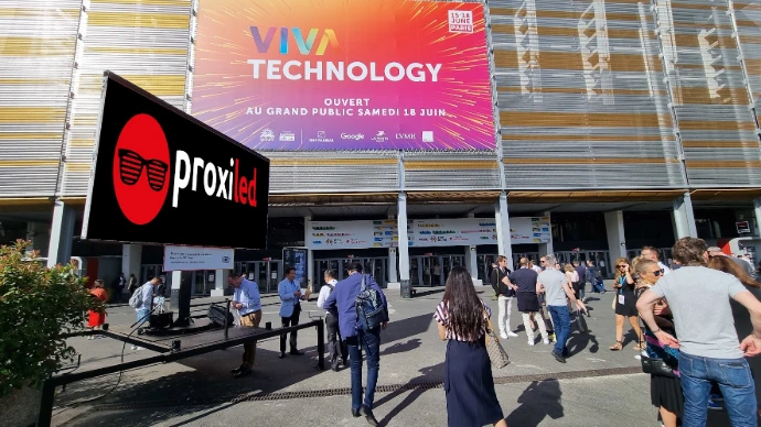 Écran LED géant mobile 7 m² LedMobile7 sur le salon VivaTechnology Paris