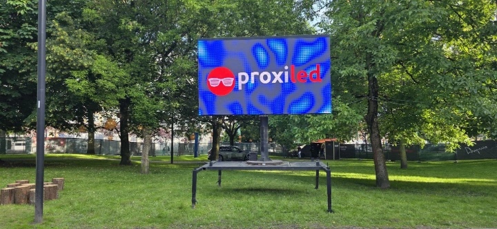 Écran LED géant Proxiled installé dans le Parc Reine Astrid à Charleroi pendant la Coupe du Monde